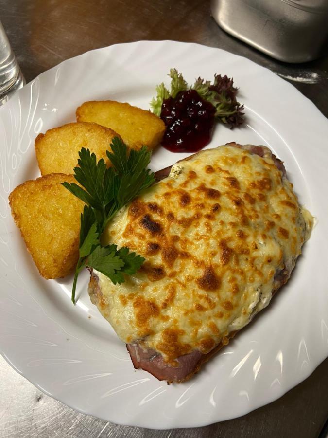 Hotel Gaststaette Braustuebchen Schlitz Esterno foto